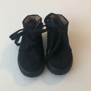 [Cat & Jack] Boys Casual Sneaker Boots